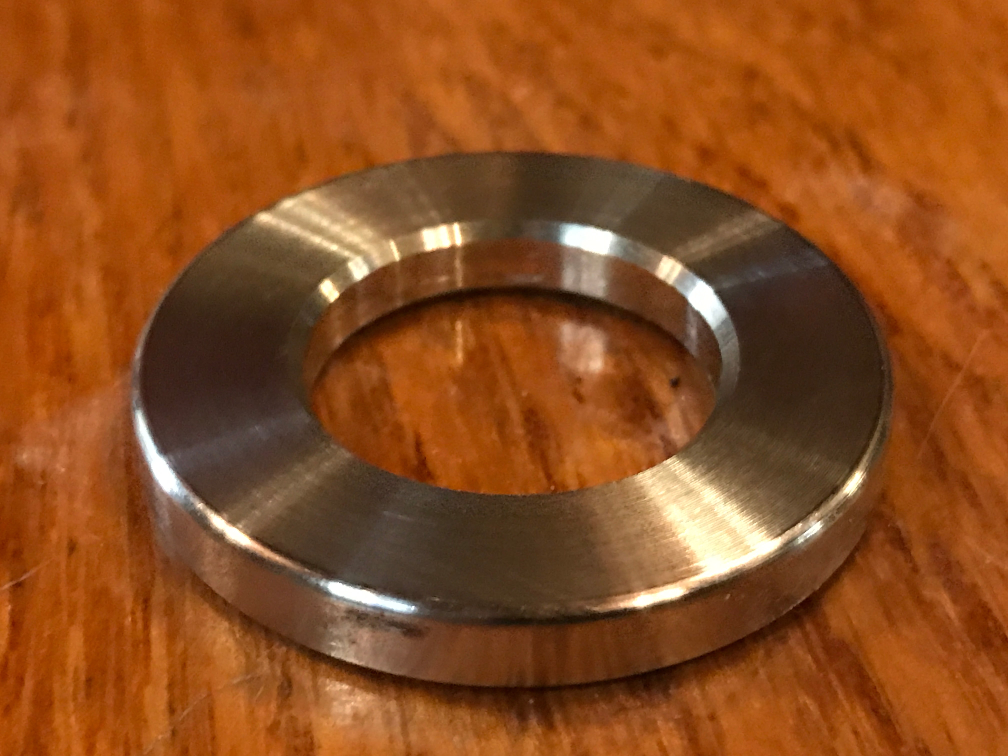 EXTSW 21.05 mm ID x 37.85 mm OD x 4.77 mm Thick 304 Stainless Washer