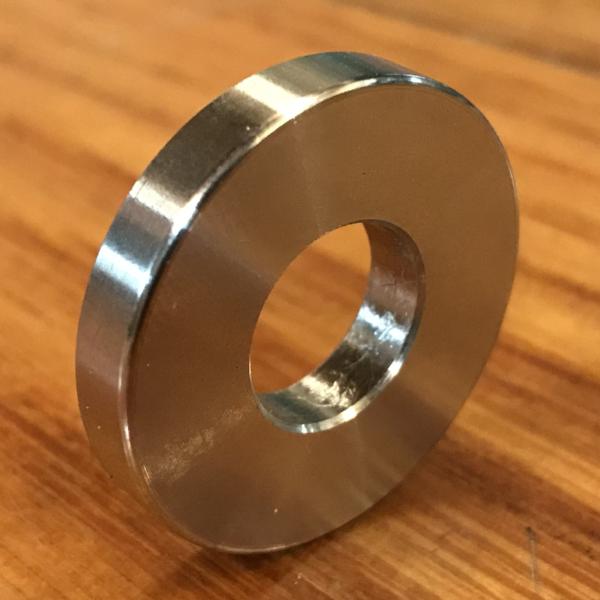 EXTSW 12.04 mm ID x 28.3mm OD x 4.77 mm Thick 316 Stainless Washer